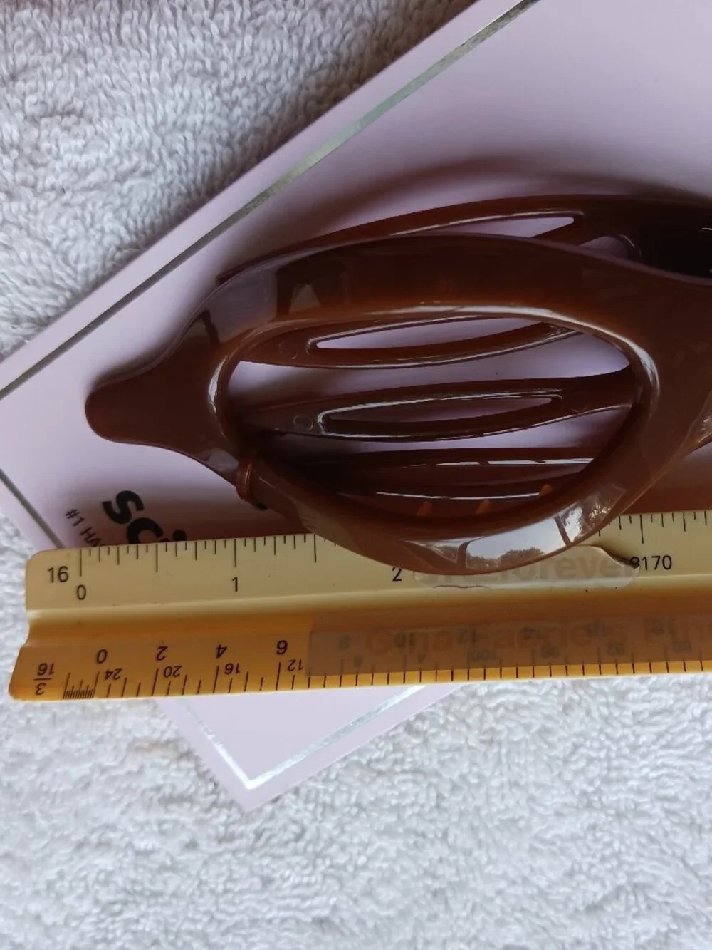 Scunci Unbreakable All Hair Strong Hold Brown Claw Clip Oval Half Comb Kimberly